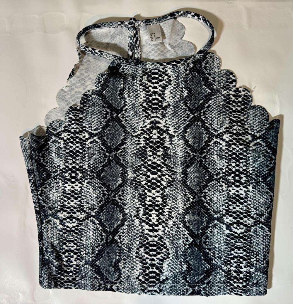 Snake Animal Print Tank Top Shirt Womens Medium Black Halter Crop Scallop Edge